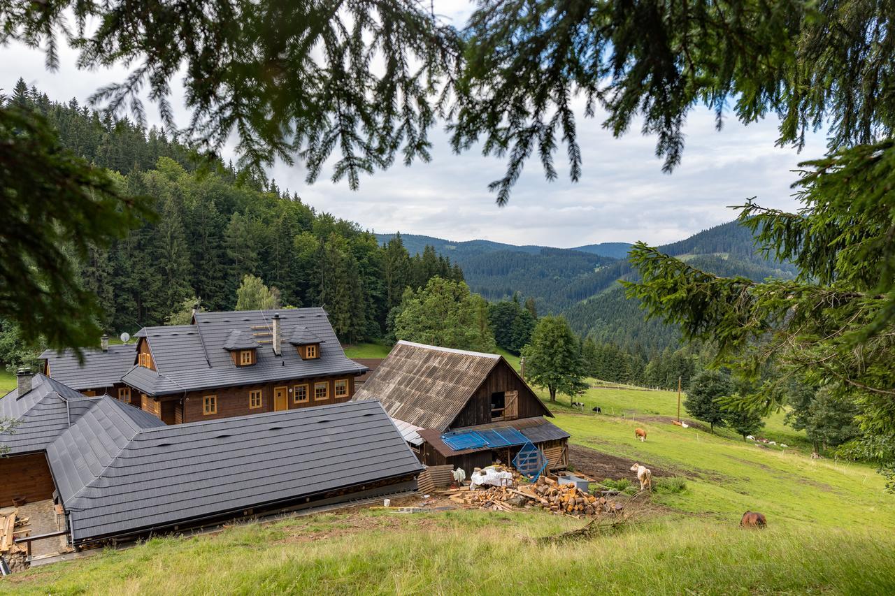 Statek U Rajmunda Zemedelska Farma Villa Velke Karlovice Luaran gambar